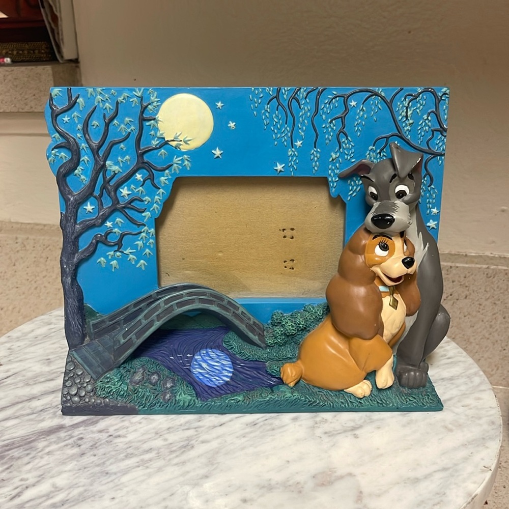 Collectible Disney LADY AND THE TRAMP 3D Picture Frame